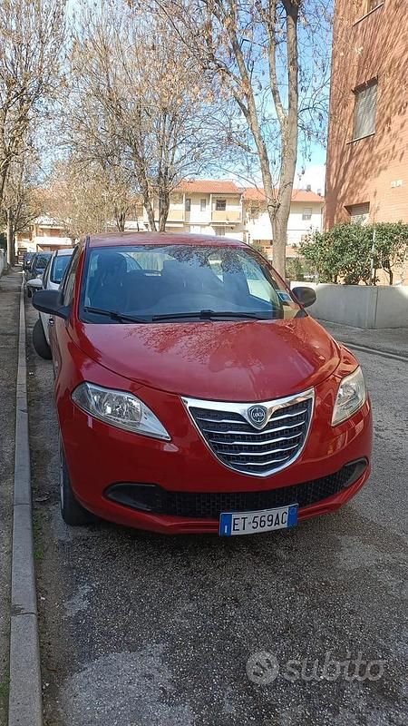Usata Lancia Ypsilon 80 CV (58 kW) 2013 Utilitaria