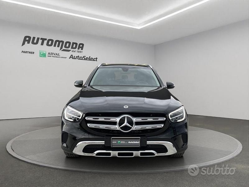 Usata Mercedes GLC200 163 CV (119 kW) 2021 Nero SUV
