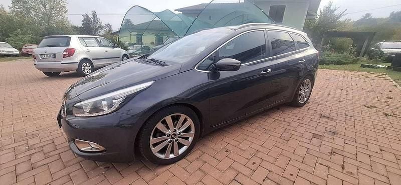 Usata Kia Ceed Sportswagon Platinum 128 CV (94 kW) 2012 Grigio Station wagon
