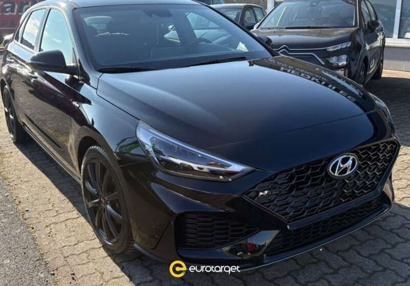 Nero Usata 2023 Hyundai i30 N Line Tre volumi | 26.950 € - Immagine 1/4