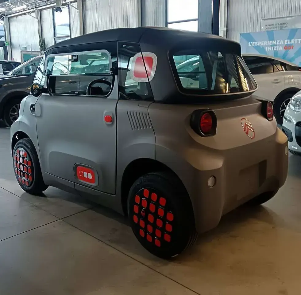 Nuova Citroën AMI 2026 Grigio Utilitaria