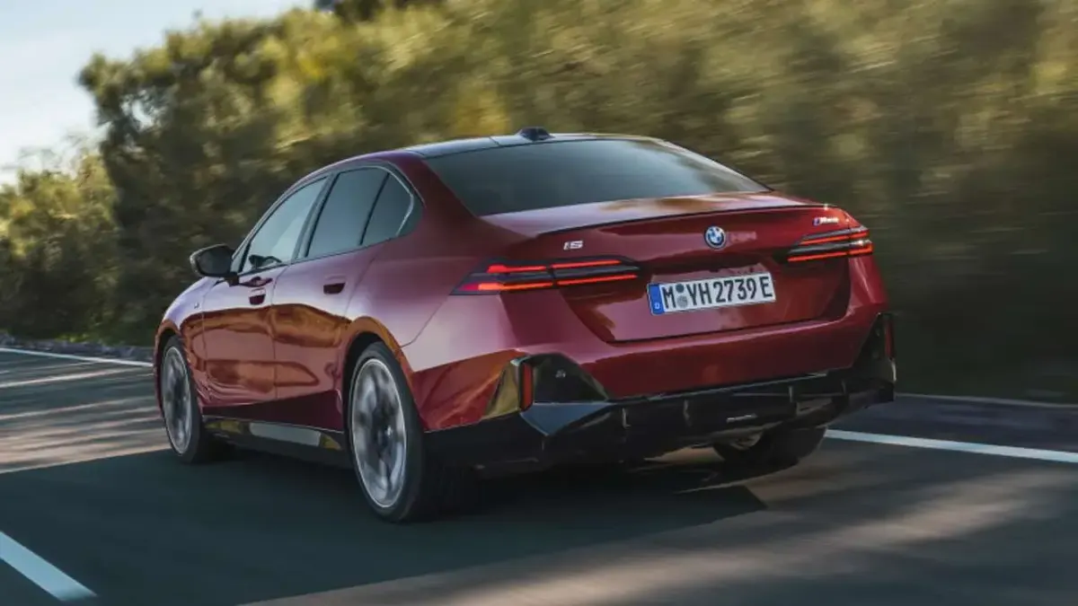 Usata BMW i5 M Sport 150 kW (204 CV) 2024 Argento Berlina