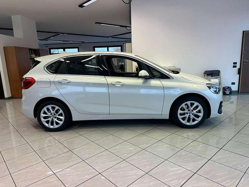 Usata BMW 218 Advantage 150 CV (110 kW) 2019 Bianco Station wagon