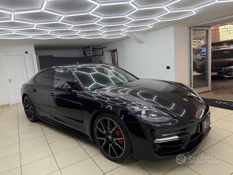 Usata Porsche Panamera 460 CV (338 kW) 2019 Nero Berlina