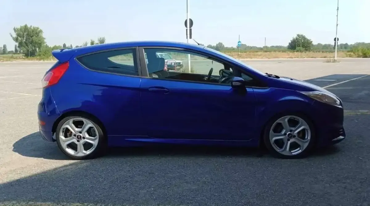 Usata Ford Fiesta ST 182 CV (133 kW) 2014 Blu/azzurro Utilitaria