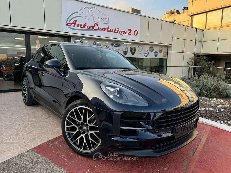 Blu/azzurro Usata 2021 Porsche Macan SUV | 56.470 € (Buon prezzo) - Immagine 1/4