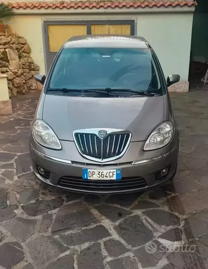 Usata Lancia Musa 90 CV (66 kW) 2008 Monovolume