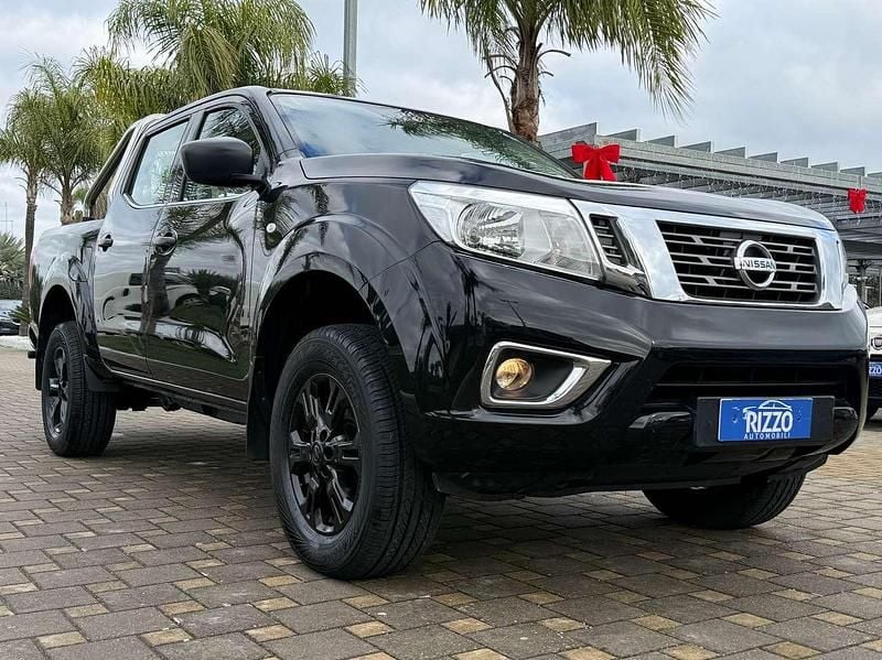 Nero Usata 2017 Nissan Navara Tekna Pick-up | 24.999 € (Buon prezzo) - Immagine 1/4