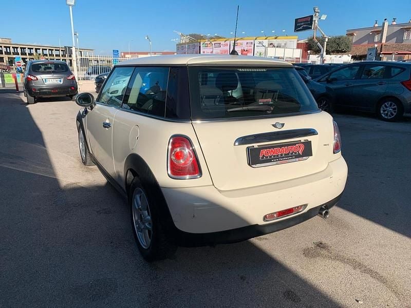 Usata Mini ONE 98 CV (72 kW) 2011 Beige Utilitaria