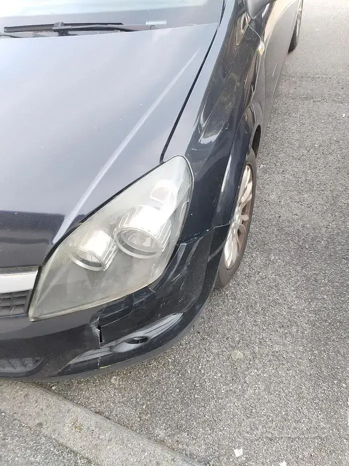 Usata Opel Astra 110 CV (80 kW) 2009 Berlina