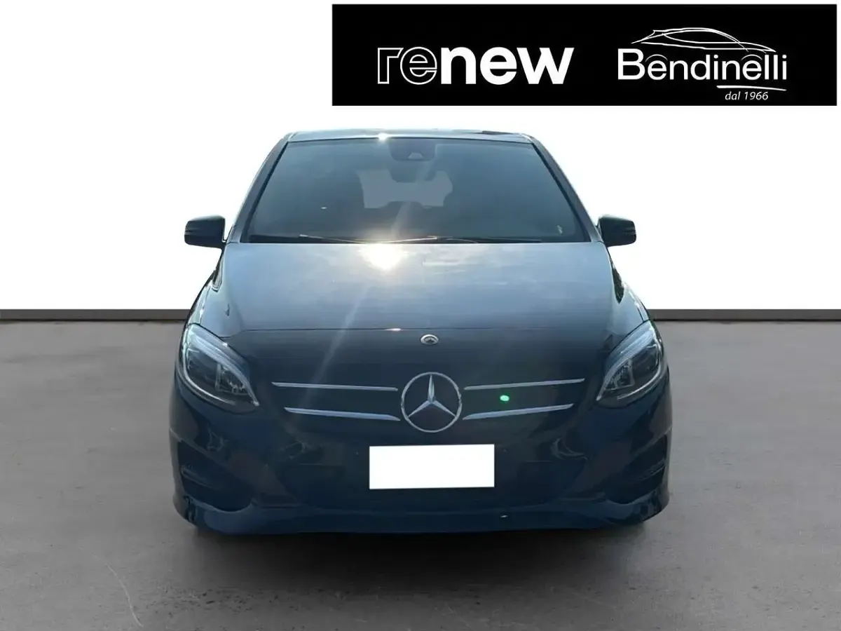 Usata Mercedes B180 109 CV (80 kW) 2016 Nero Monovolume