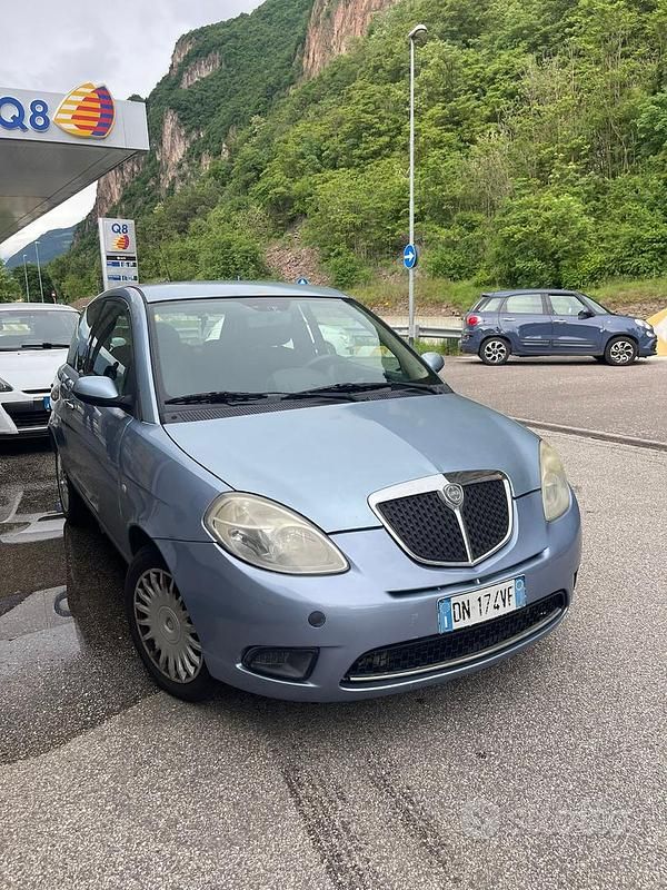 Usata 2008 Lancia Ypsilon Due volumi | 1500 € - Immagine 1/3