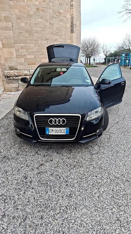 Usata Audi A3 105 CV (77 kW) 2011 Nero Utilitaria