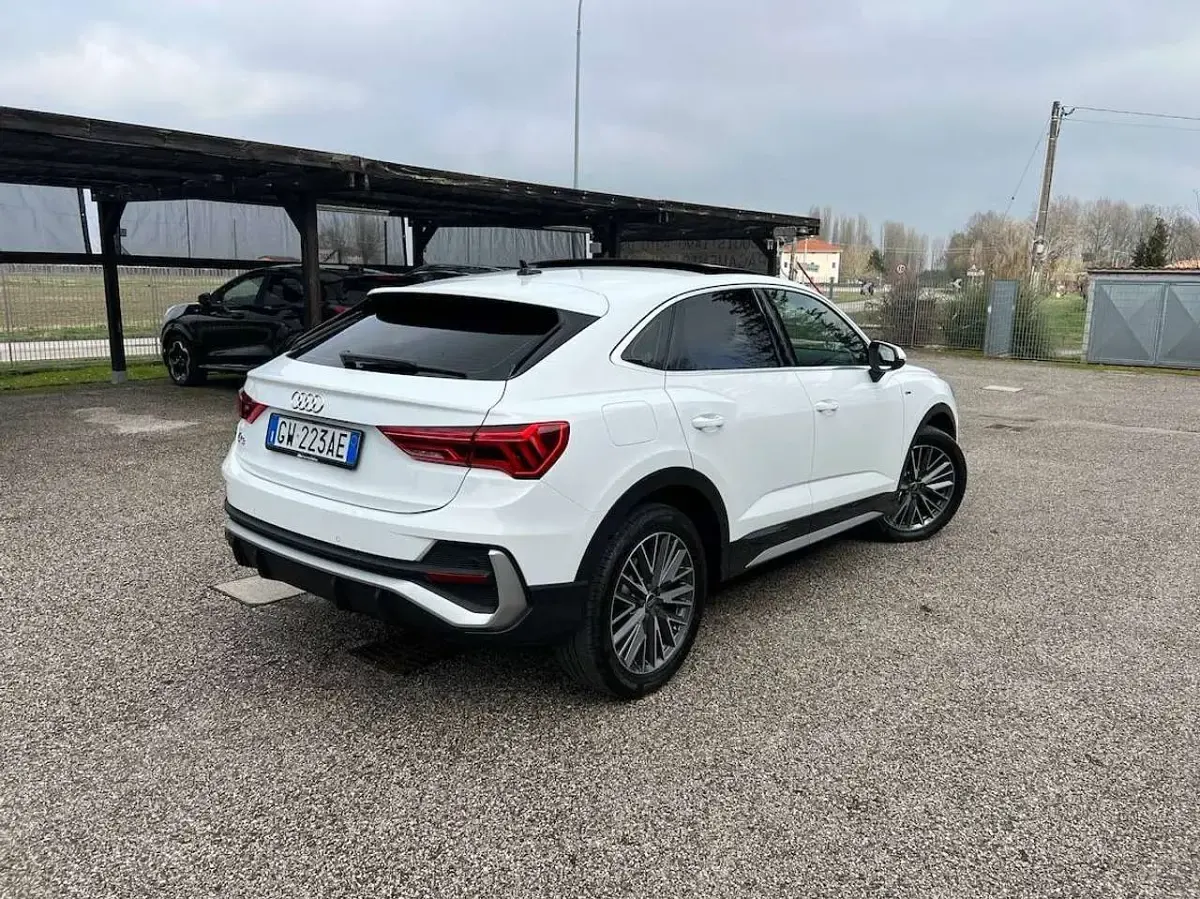 Usata Audi Q3 Sportback S-Line 150 CV (110 kW) 2024 Bianco SUV