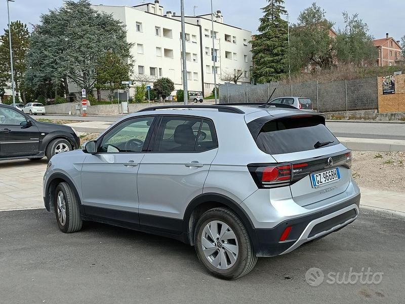 Usata VW T-Cross 95 CV (69 kW) 2025 Grigio SUV