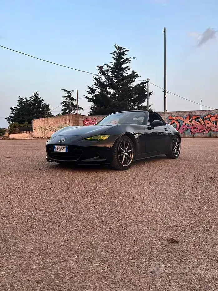 Usata Mazda MX5 Inclusive 184 CV (135 kW) 2019 Nero Cabrio