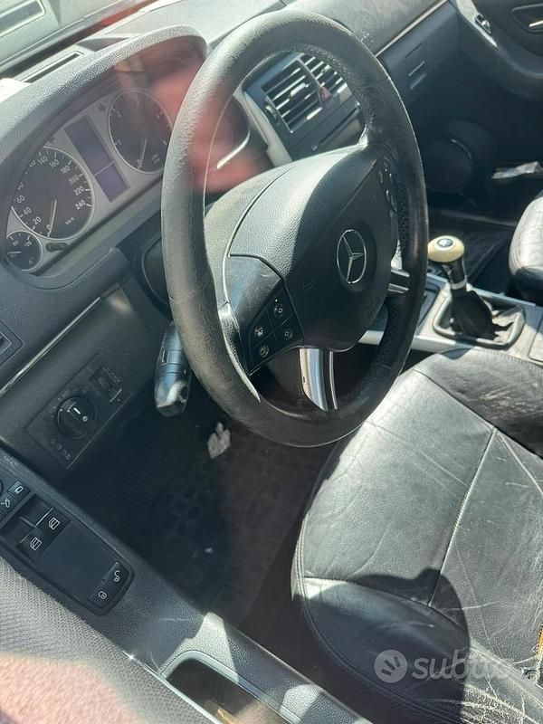 Usata Mercedes B200 2006 Grigio Monovolume