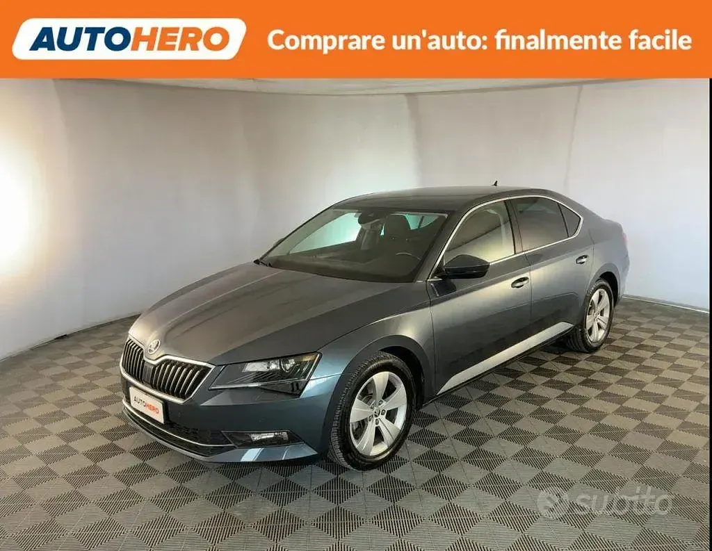 Usata Skoda Superb 150 CV (110 kW) 2018 Grigio Berlina