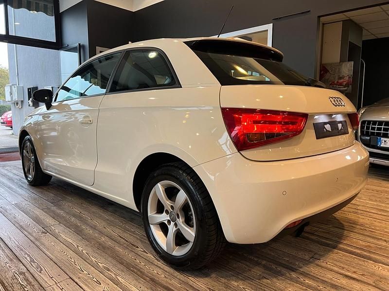 Usata Audi A1 Ambition 86 CV (63 kW) 2012 Bianco Berlina