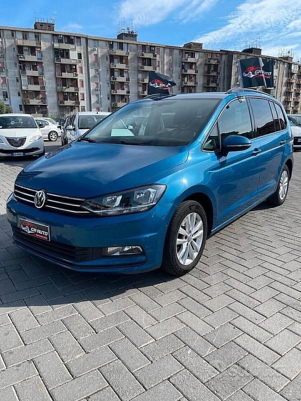 Usata VW Touran 115 CV (84 kW) 2017 Blu Monovolume
