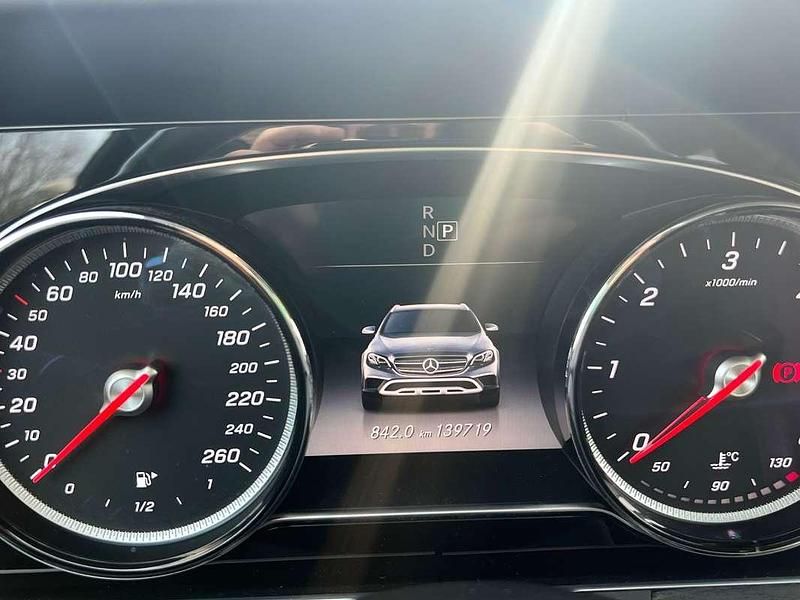Usata Mercedes E220 All-Terrain 194 CV (142 kW) 2017 Nero Station wagon