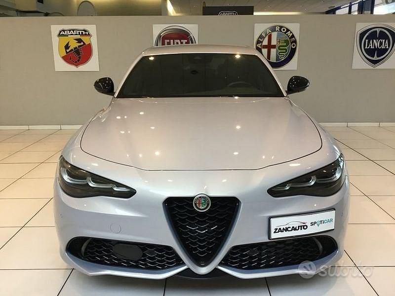 Usata Alfa Romeo Giulia Sprint 280 CV (205 kW) 2024 Grigio Berlina