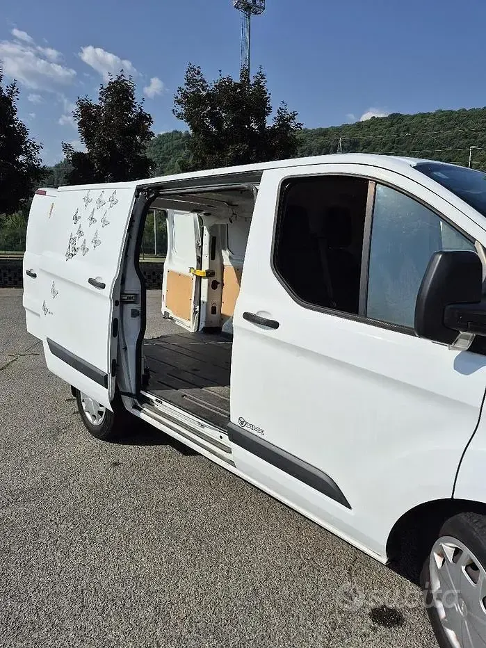 Usata Ford Transit Custom 131 CV (96 kW) 2017 Bianco Berlina