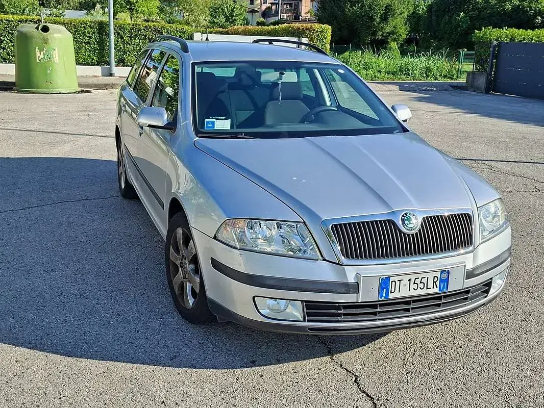 Usata Skoda Octavia Elegance 105 CV (77 kW) 2008 Argento Station wagon