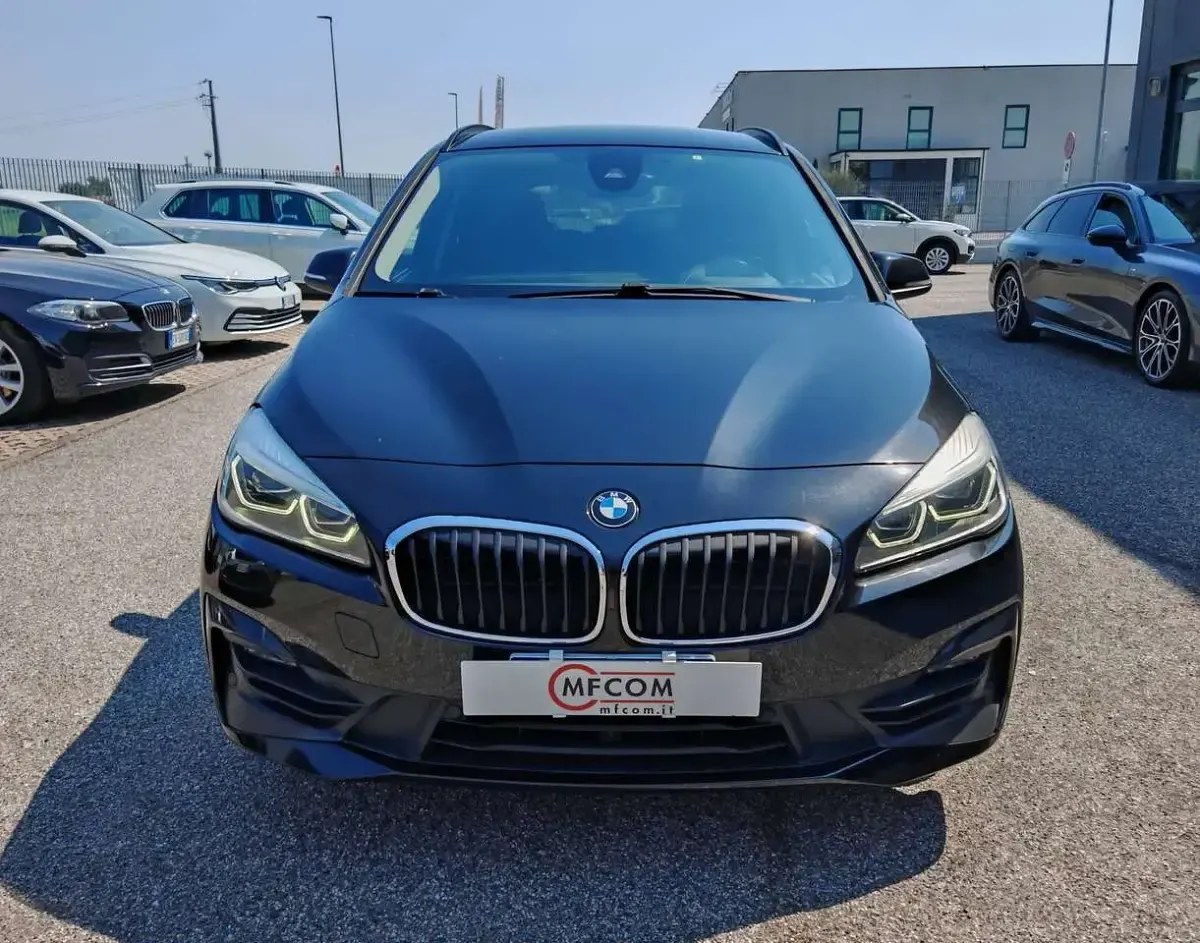 Usata BMW 218 Gran Tourer Advantage 150 CV (110 kW) 2020 Nero Monovolume