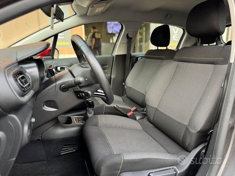 Begagnad Citroën C3 Shine 110 HK (80 kW) 2019 Vit Halvkombi