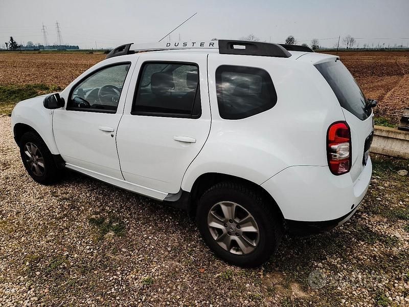 Usata Dacia Duster 110 CV (80 kW) 2014 Bianco SUV