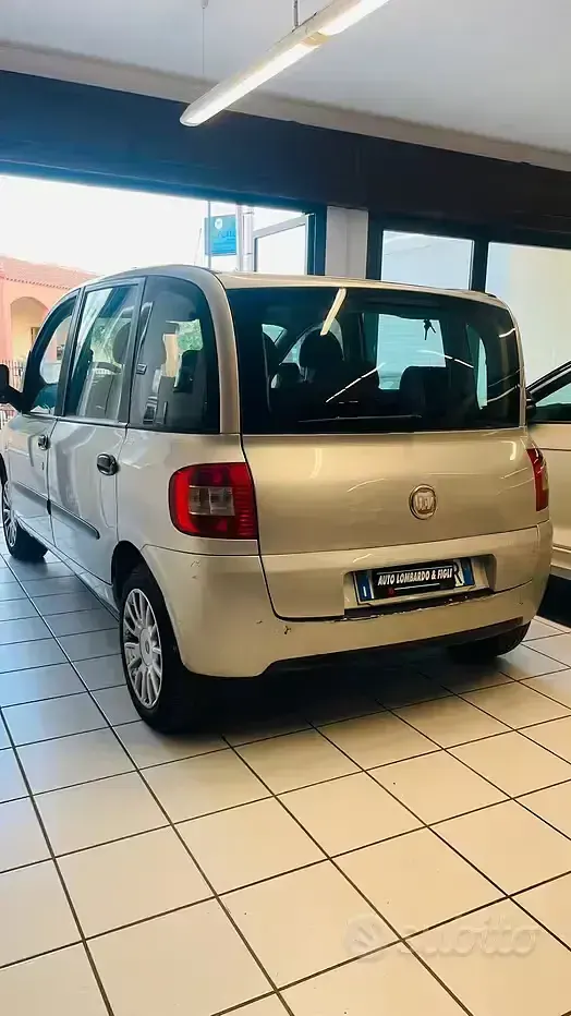 Usata Fiat Multipla Emotion 103 CV (75 kW) 2008 Grigio Monovolume