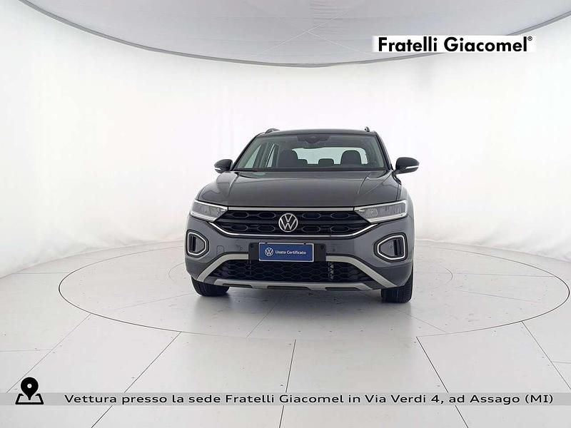 Usata VW T-Roc Life 150 CV (110 kW) 2024 Indium grey metallizzato nero SUV