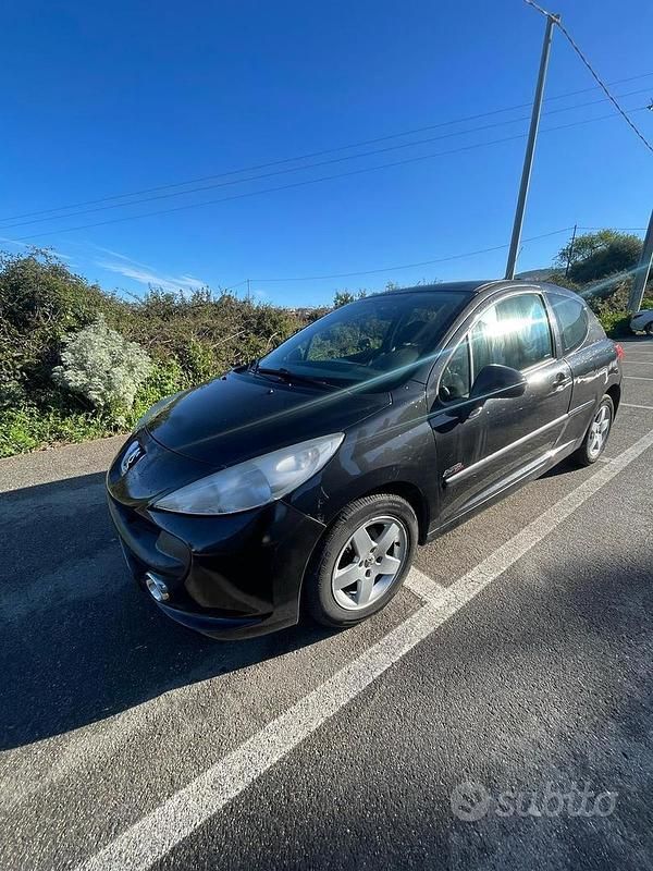 Usata Peugeot 207 75 CV (55 kW) 2006 Nero Utilitaria