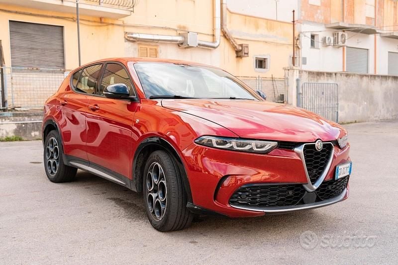 Usata Alfa Romeo Tonale Ti 130 CV (95 kW) 2023 Rosso SUV