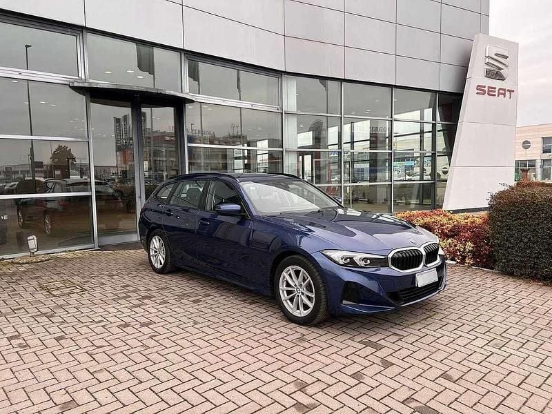 Blu/azzurro Usata 2023 BMW 318 Station wagon | 30.500 € (Ottimo prezzo) - Immagine 1/4