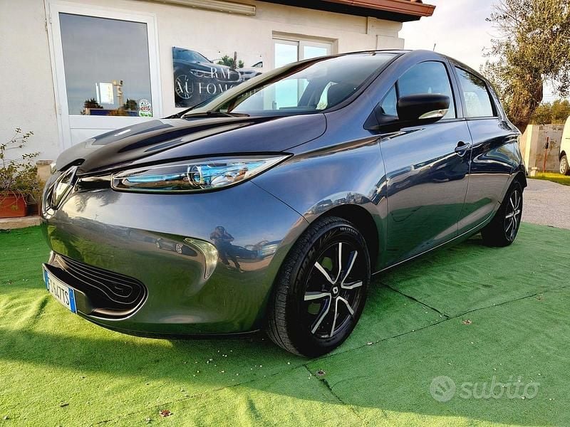 Usata Renault Zoe Life 67 kW (92 CV) 2018 Grigio Utilitaria