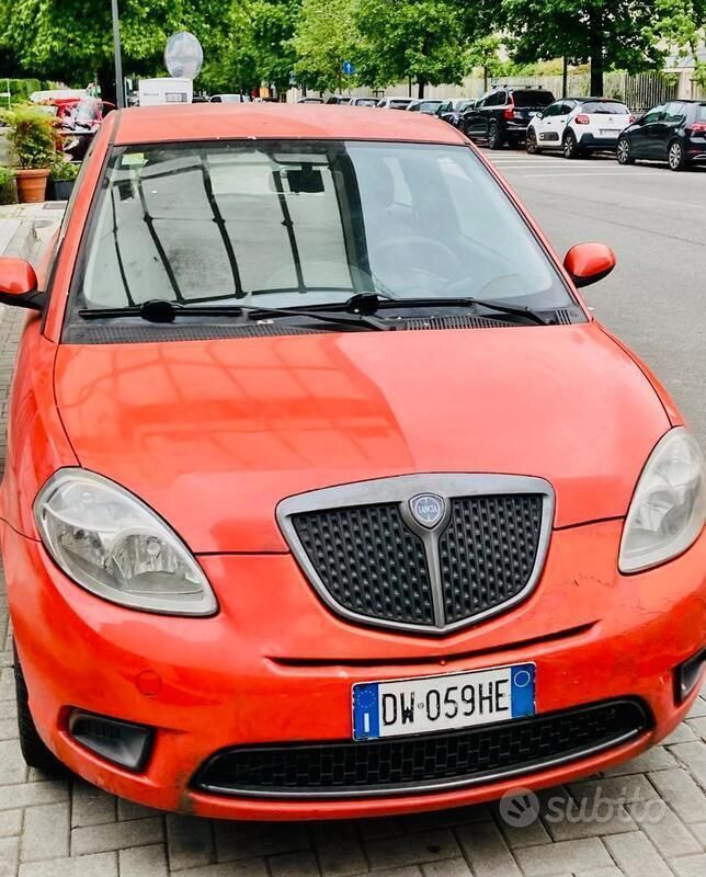 Arancione Usata 2009 Lancia Ypsilon Due volumi | 3500 € (Buon prezzo) - Immagine 1/4