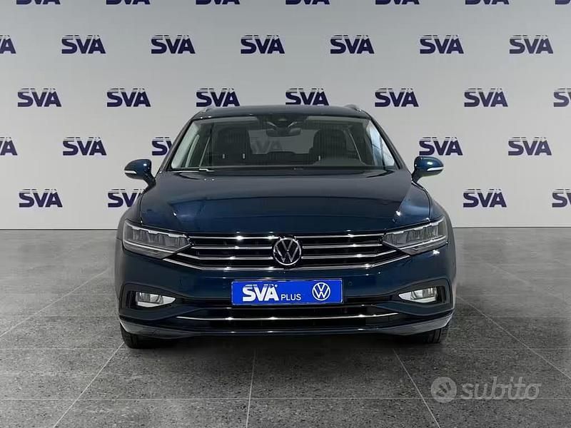 Usata VW Passat Business 150 CV (110 kW) 2021 Blu Station wagon