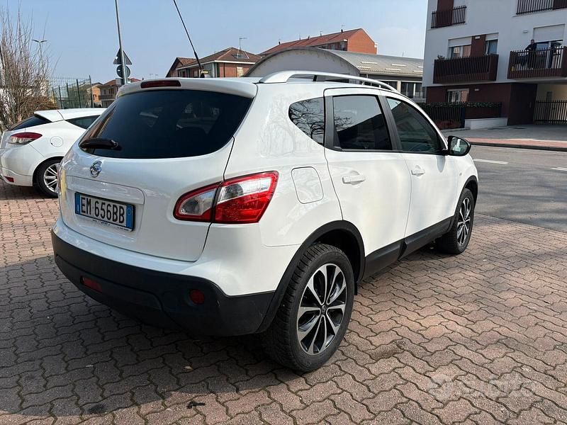 Occasion Nissan Qashqai Tekna 131 ch (96 kW) 2012 Blanc SUV