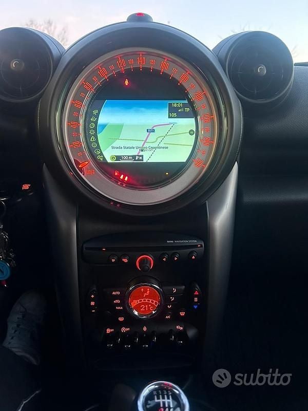 Usata Mini One D Countryman Business 90 CV (66 kW) 2015 Grigio SUV