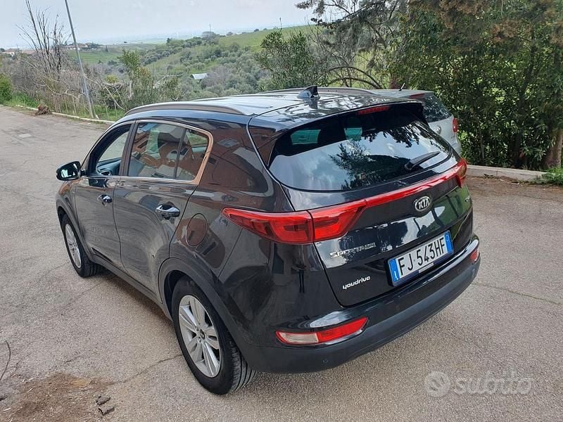 Usata Kia Sportage 115 CV (84 kW) 2017 Nero SUV
