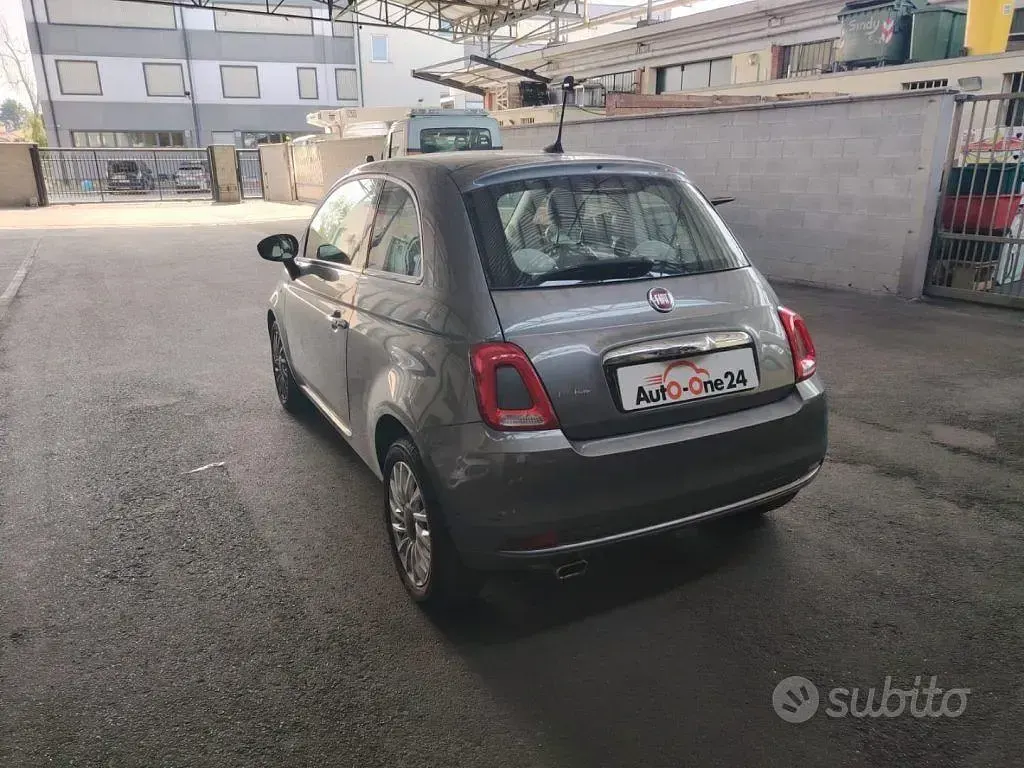 Usata Fiat 500 Lounge 69 CV (50 kW) 2019 Grigio scuro metallizzato Utilitaria