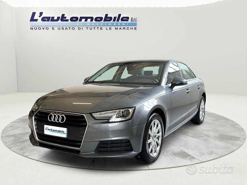 Usado Audi A4 Design 122 CV (89 kW) 2018 Gris Berlina