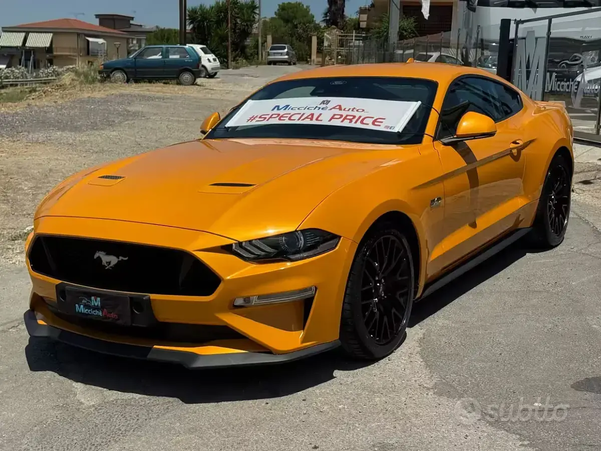 Usata Ford Mustang GT 450 CV (330 kW) 2022 Giallo Coupé
