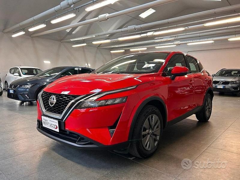 Usata Nissan Qashqai Visia 140 CV (102 kW) 2022 Rosso SUV