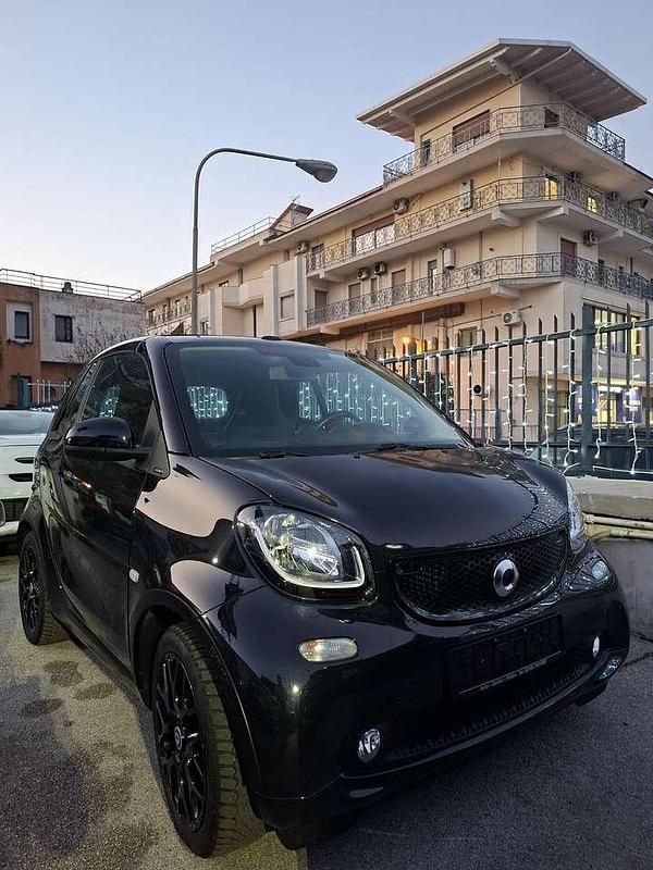 Usata Smart ForTwo Cabrio Prime 90 CV (66 kW) 2017 Nero Cabrio