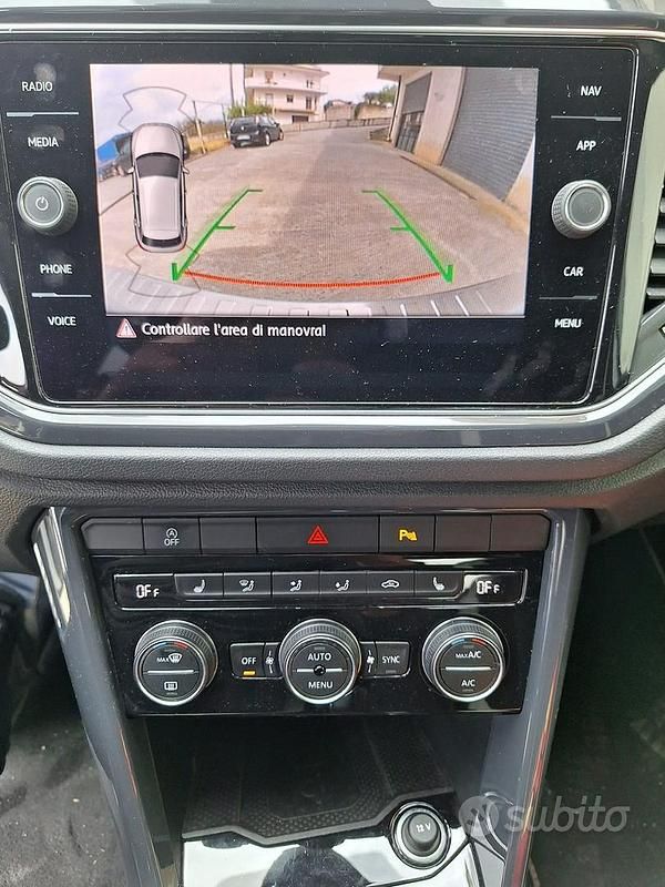 Usata VW T-Roc 150 CV (110 kW) 2023 Bianco SUV