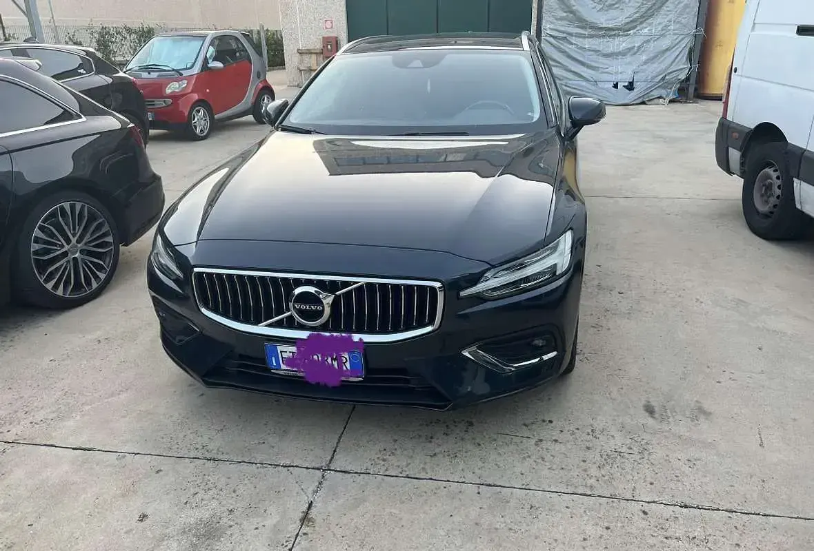 Usata Volvo V60 Inscription 150 CV (110 kW) 2019 Station wagon