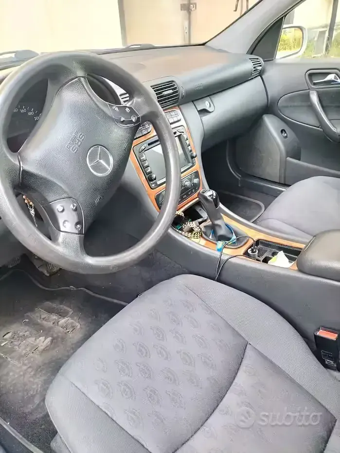 Usata Mercedes C270 170 CV (125 kW) 2003 Grigio Station wagon